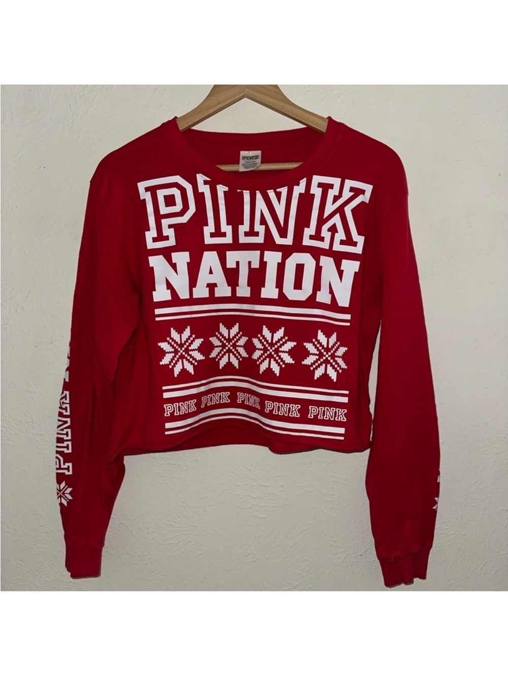 Victoria’s Secret PINK NATION red white cropped top snowflake holiday winter L